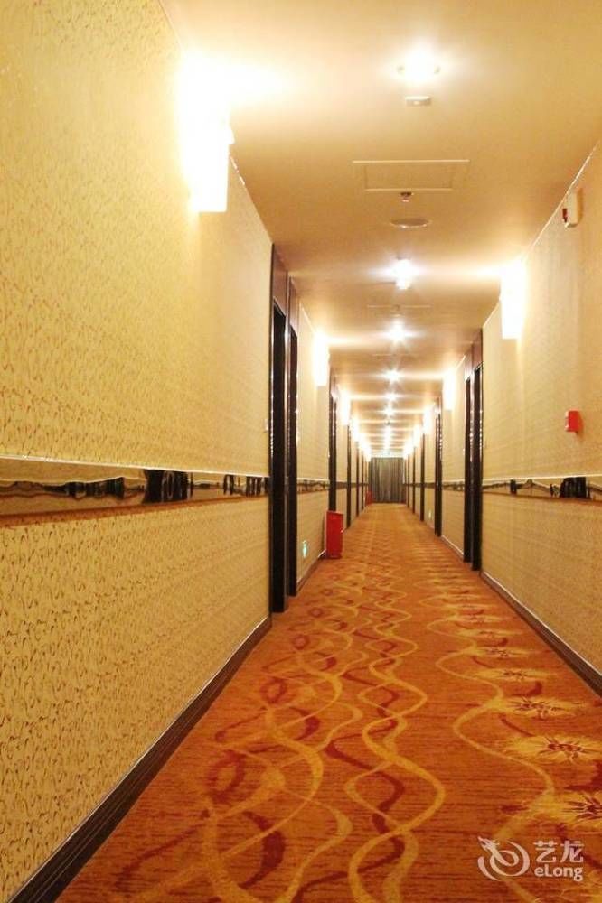 Chengdu Ronghome Hotel Exterior foto